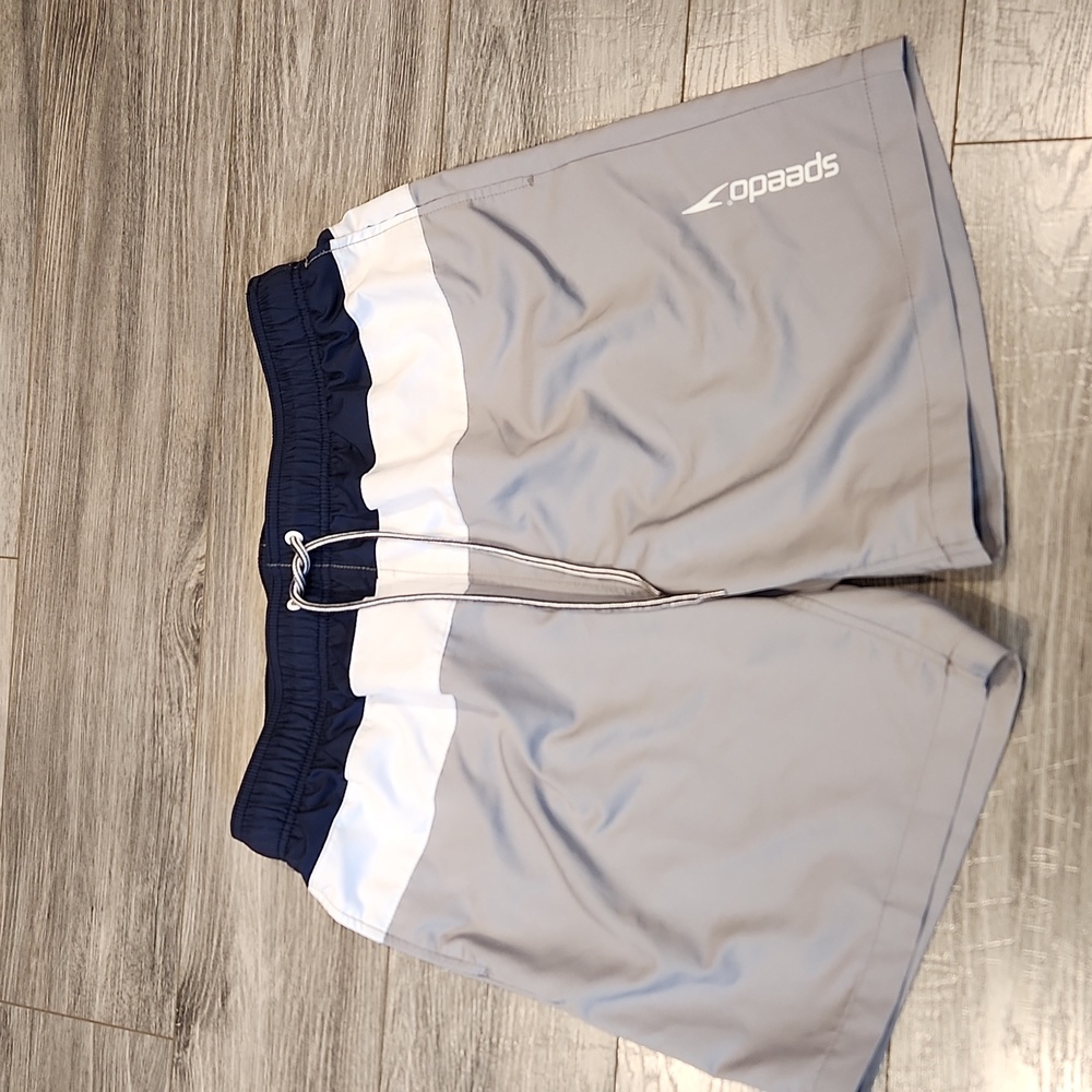 EUC Speedo Men's sz L Swimtrunks w/2 front pockets & 1 back pocket